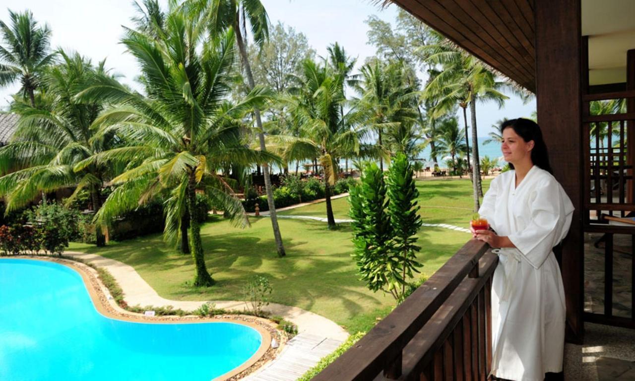 Emerald beach resort spa 4 као лак. Отель в тайланде andamania beach resort. тайланд спа отель сплав. фотографии с андаманией. andamania.